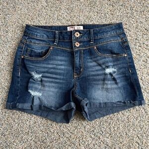 LEI Tatum Shorts Women's 7 High Rise Distressed Cotton Blend Dark Wash Cuffed